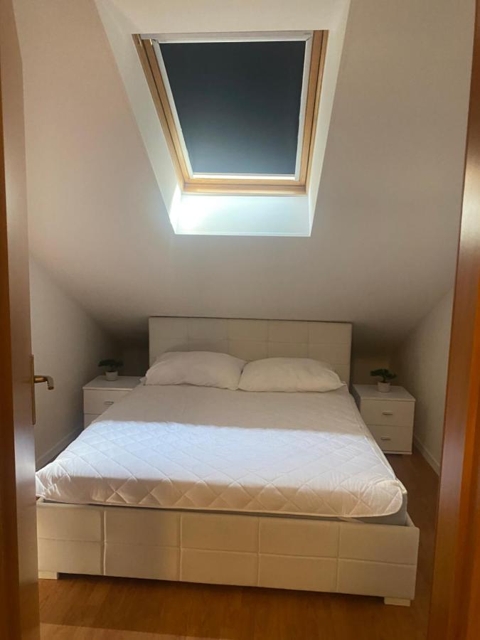 Top Floor Apartment With Sea View Kaštela Eksteriør billede
